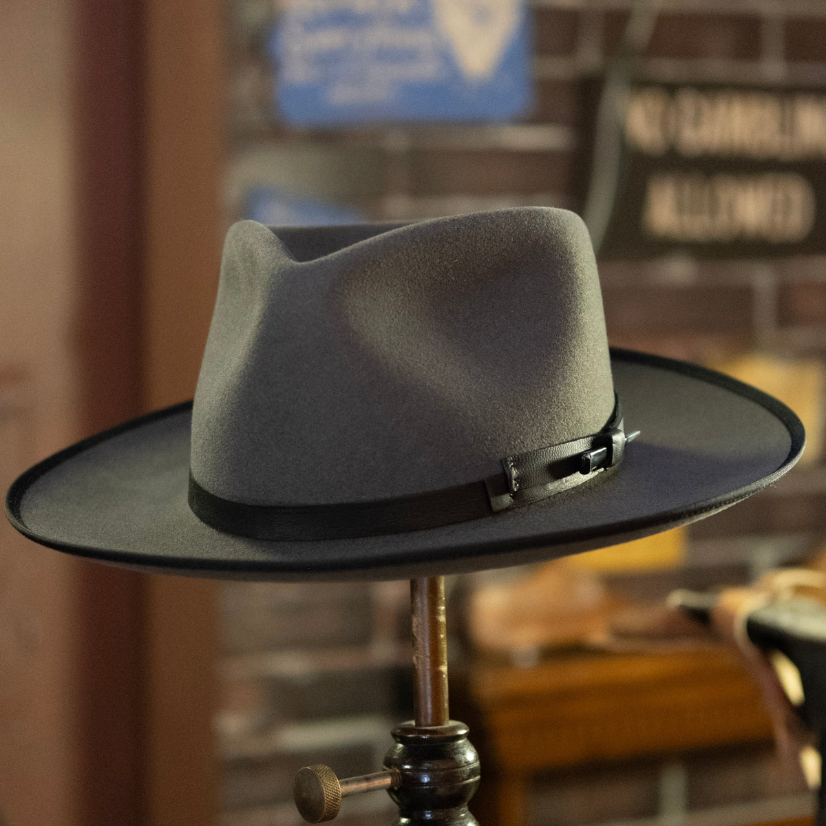 Brooklino - Bailey Western